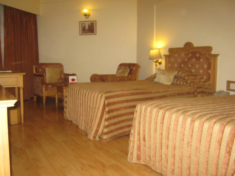 The Pride Hotel, Nagpur Eksteriør bilde