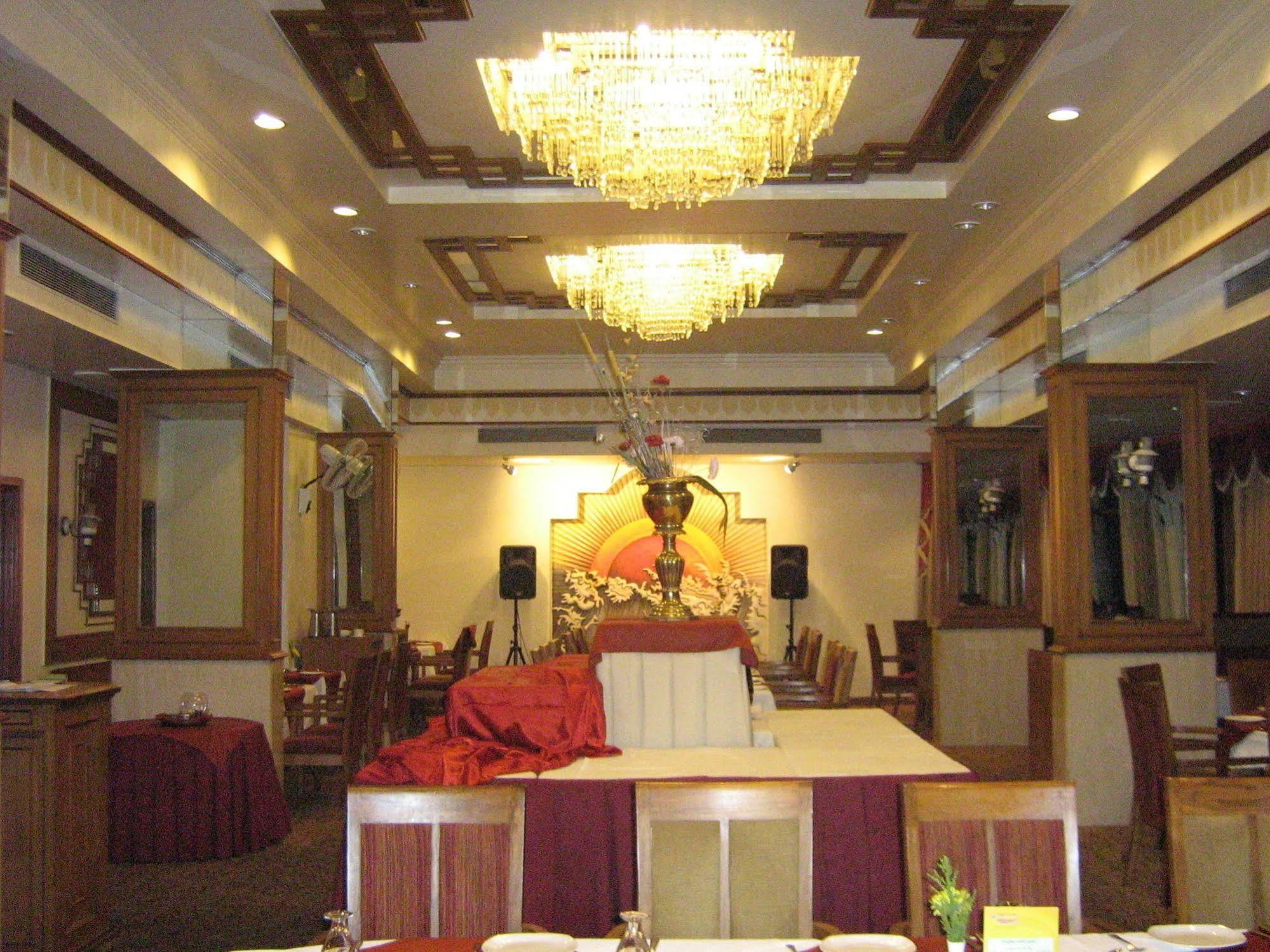 The Pride Hotel, Nagpur Eksteriør bilde